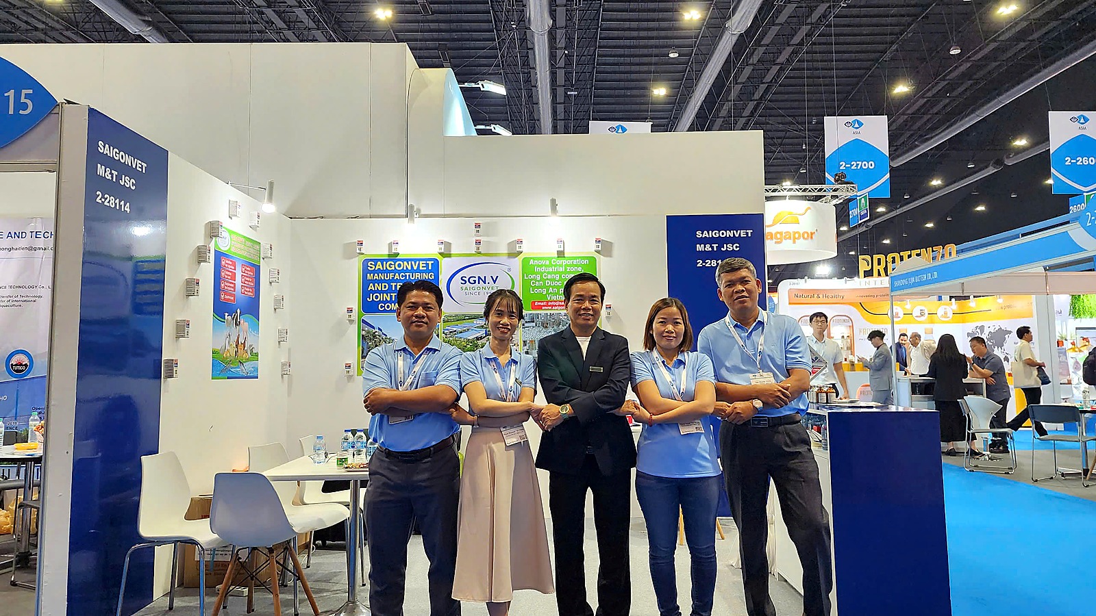 Đội ngũ SaigonVet tại hội chợ quốc tế