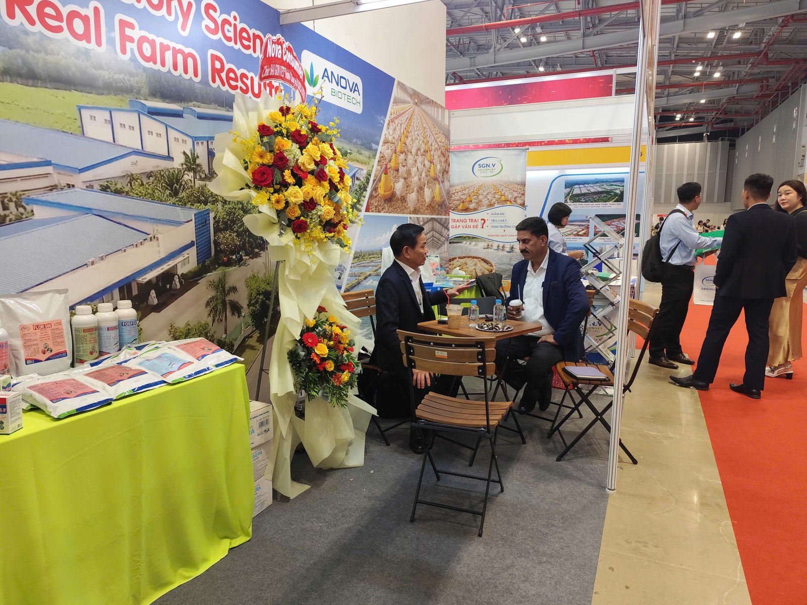 Không gian trưng bày và tư vấn sản phẩm SaigonVet